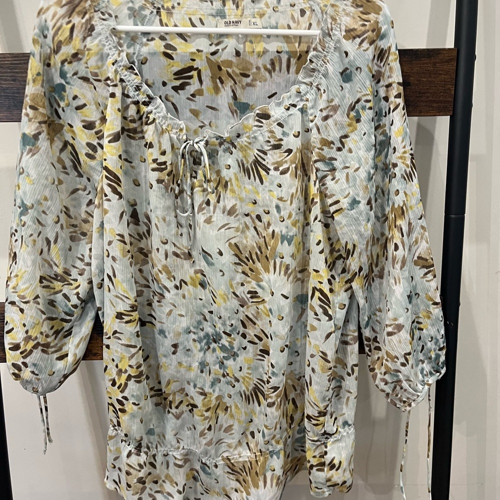Old Navy Cream Tie Front Blouse